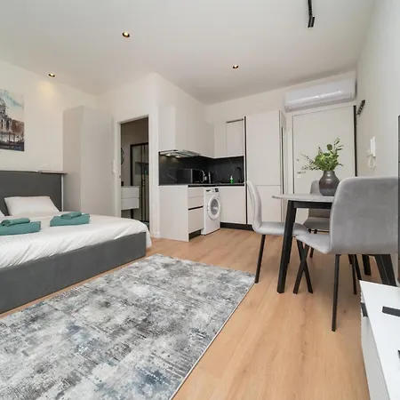 Apartment Luxury In The Heart Of Limassol